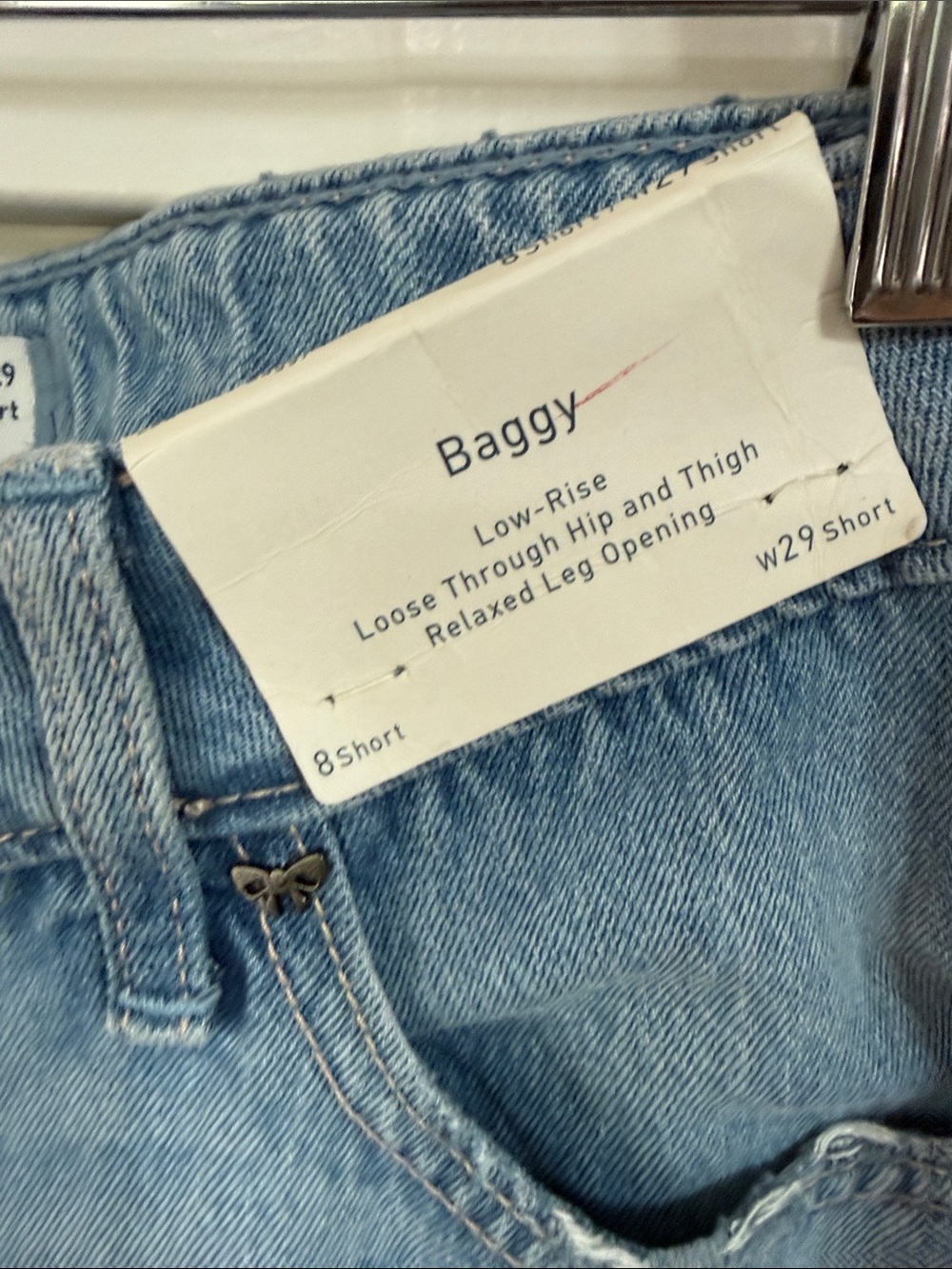 Hollister NWT Light Blue Low Rise Baggy  Embellished Women’s Jeans 8 short - Picture 3 of 9